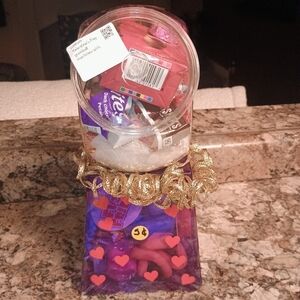 💖💝🎀 CUSTOM-MADE VALENTINE’S DAY GUMBALL MACHINE 🎀